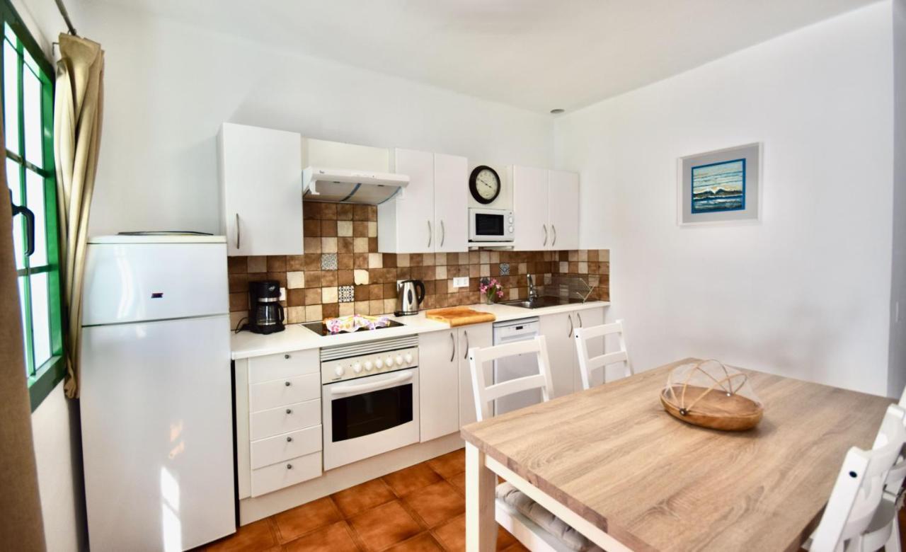 Terracitas 3 Hiru , Coqueto Bungalow Con Ac , Terraza Y Piscina Comunitaria Playa Blanca  Ngoại thất bức ảnh